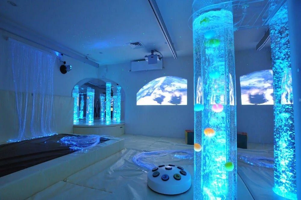 Sala de estimulación en una residencia con enfoque de vida con propósito